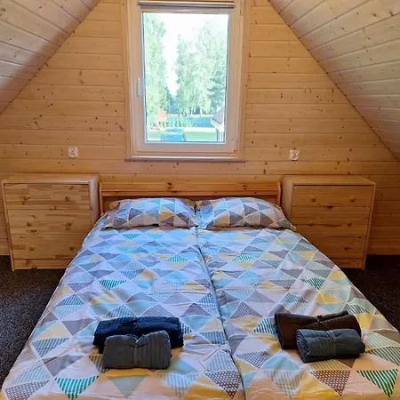 別荘 Z Jacuzzi,kajaki I Rowery,sauna -malinowy Reset Szczechy Małe
