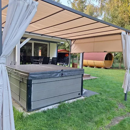 בית נופש Z Jacuzzi,kajaki I Rowery,sauna -malinowy Reset *