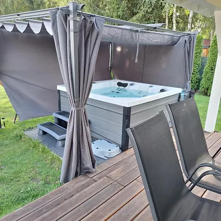 別荘 Z Jacuzzi,kajaki I Rowery,sauna -malinowy Reset Szczechy Małe